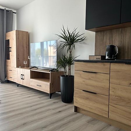 Apartament Akacjowa Apartment Goleniow Exterior photo